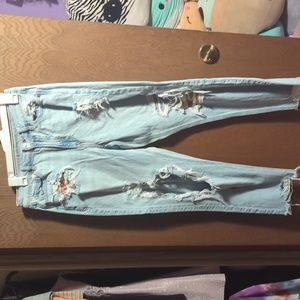 American Eagle size 8 mom jeans